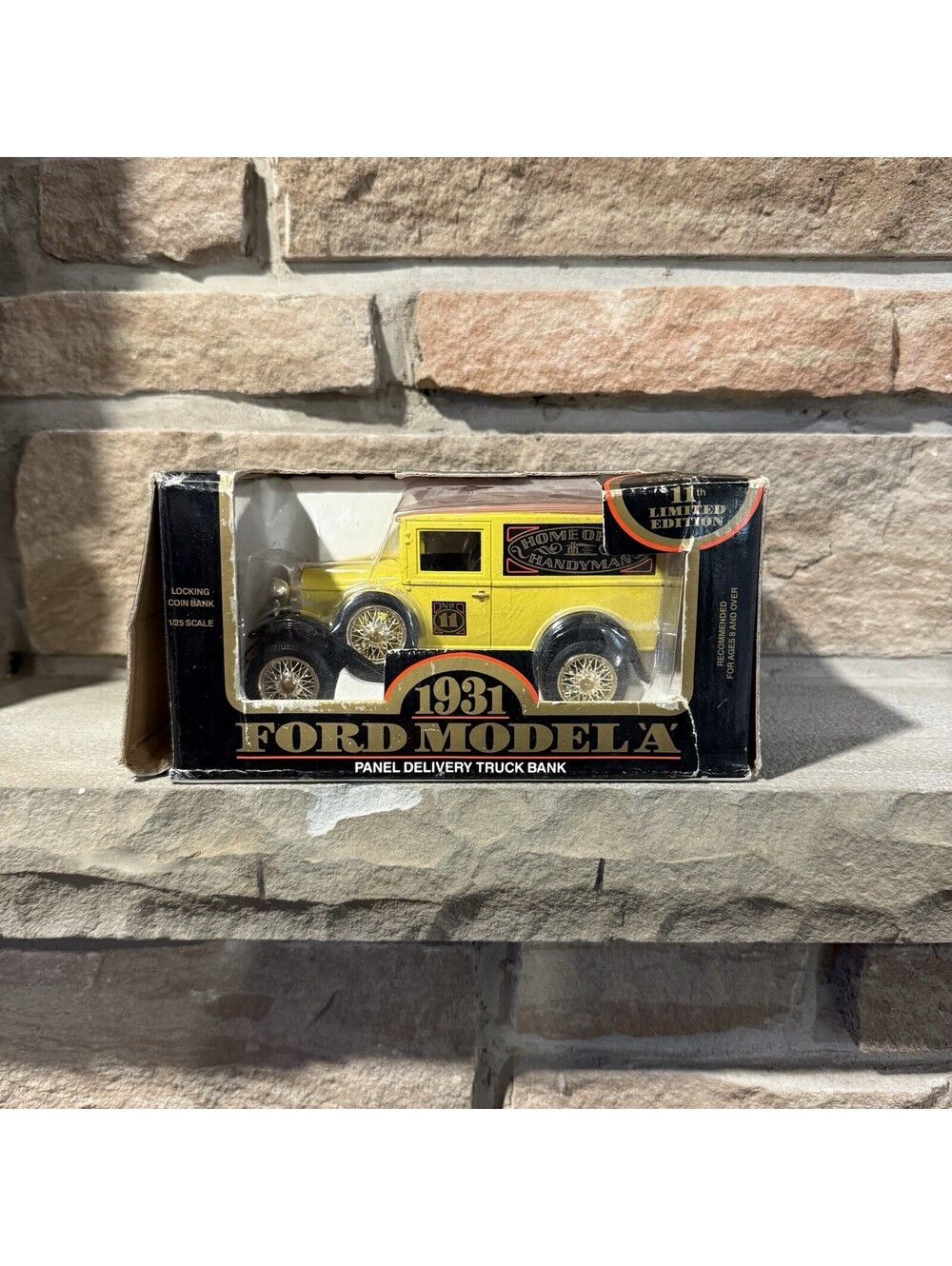1931 Ford Model A Panel Delivery Truck Bank Home Hardware 11th Edition 1:25 open